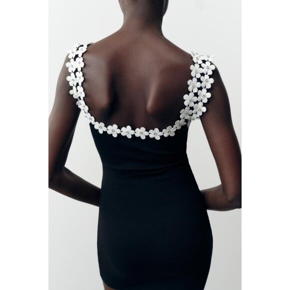 ZARA STRETCH DRESS WITH FLOWER HARDWARE - Picture 5 of 8